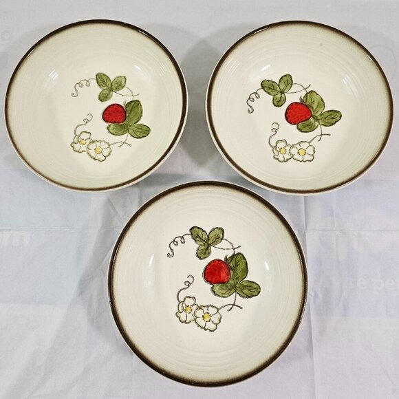 Vtg Metlox Poppytrail California Strawberry Ceramic Soup Salad Bowls – Set of 3 - Picture 10 of 16